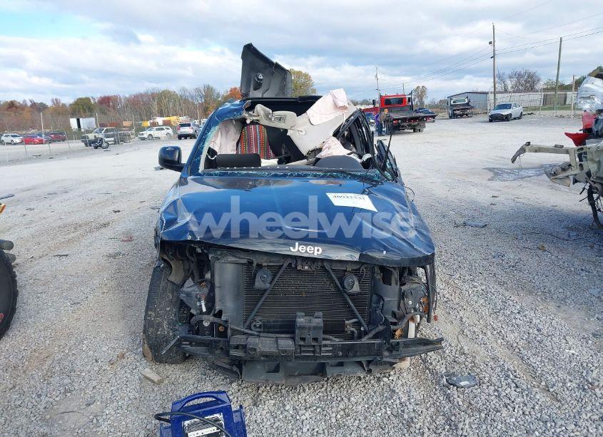 Photo 12 of 2013 Jeep Grand CHEROKEE LAREDO (VIN 1C4RJFAG2DC501916)