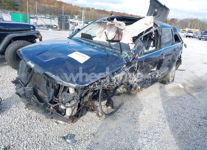 Photo 2 of 2013 Jeep Grand CHEROKEE LAREDO (VIN 1C4RJFAG2DC501916)