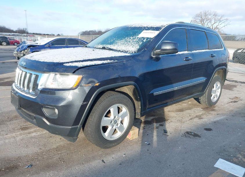 Photo 2 of 2013 Jeep Grand CHEROKEE LAREDO (VIN 1C4RJFAG2DC506663)