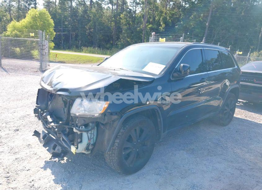 Photo 2 of 2013 Jeep Grand CHEROKEE LAREDO (VIN 1C4RJFAG2DC634160)