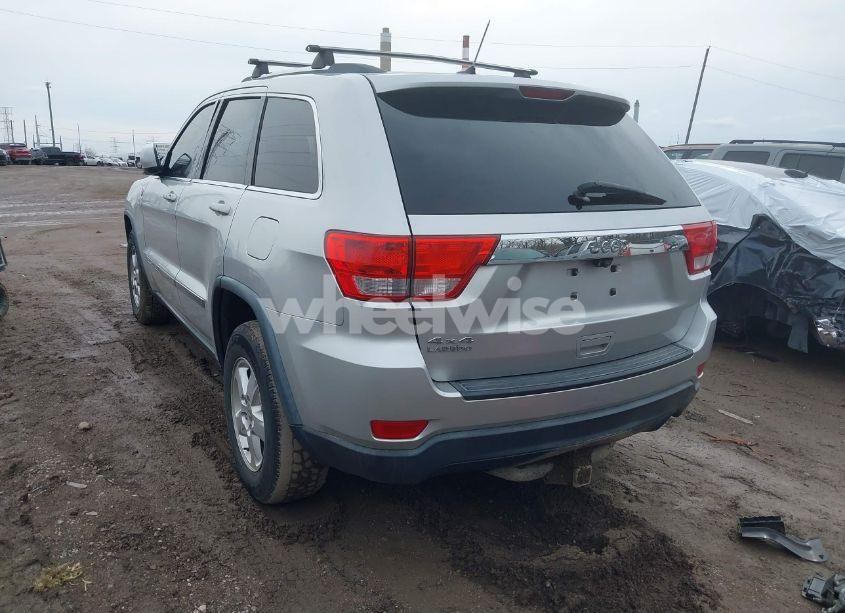 Photo 3 of 2013 Jeep Grand CHEROKEE LAREDO (VIN 1C4RJFAG2DC642050)