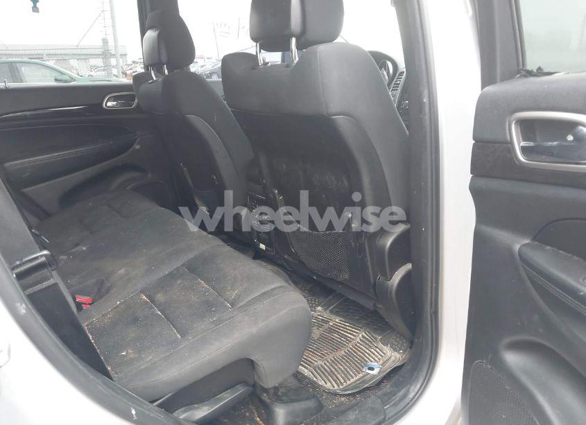 Photo 8 of 2013 Jeep Grand CHEROKEE LAREDO (VIN 1C4RJFAG2DC642050)