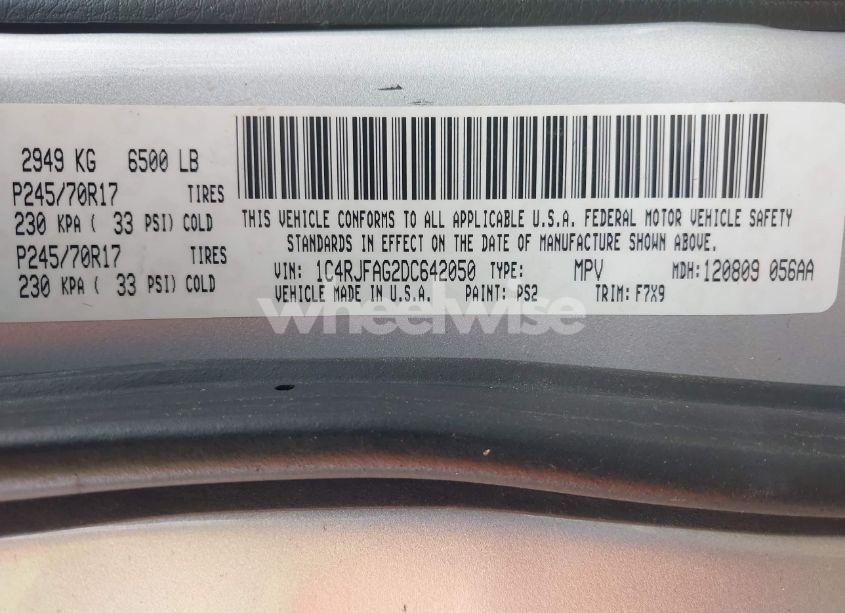 Photo 9 of 2013 Jeep Grand CHEROKEE LAREDO (VIN 1C4RJFAG2DC642050)