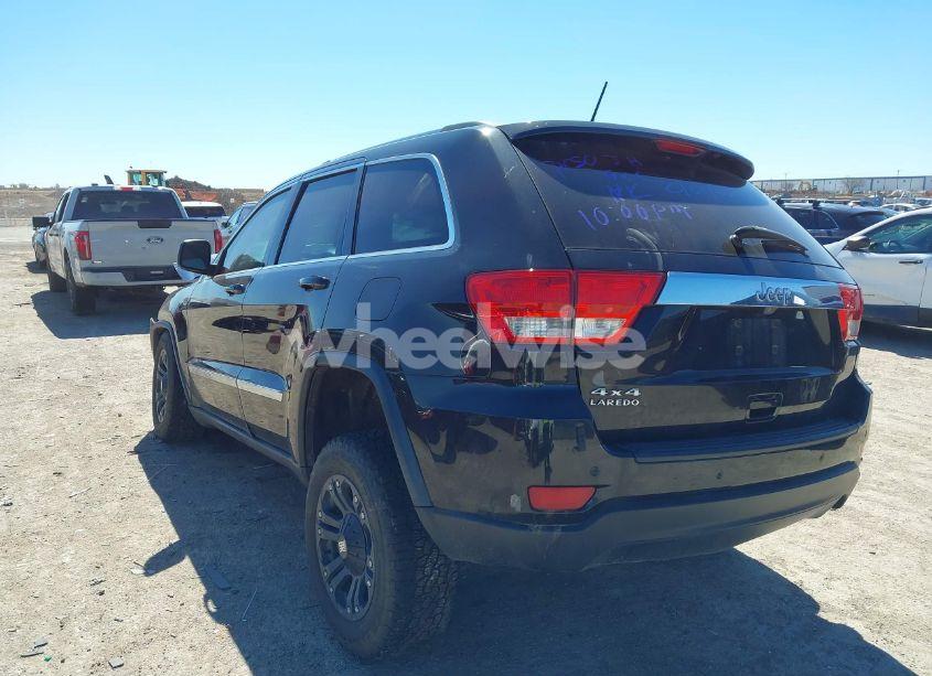 Photo 3 of 2013 Jeep Grand CHEROKEE LAREDO (VIN 1C4RJFAG2DC643926)
