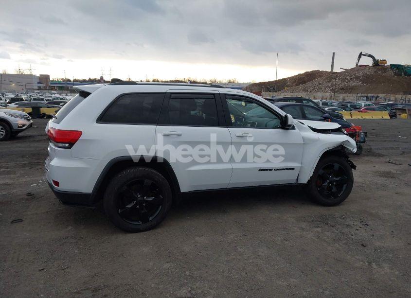 Photo 13 of 2014 Jeep Grand CHEROKEE LAREDO (VIN 1C4RJFAG2EC132444)