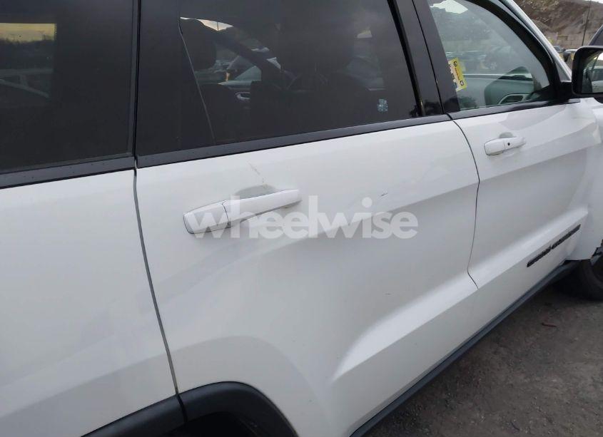 Photo 18 of 2014 Jeep Grand CHEROKEE LAREDO (VIN 1C4RJFAG2EC132444)