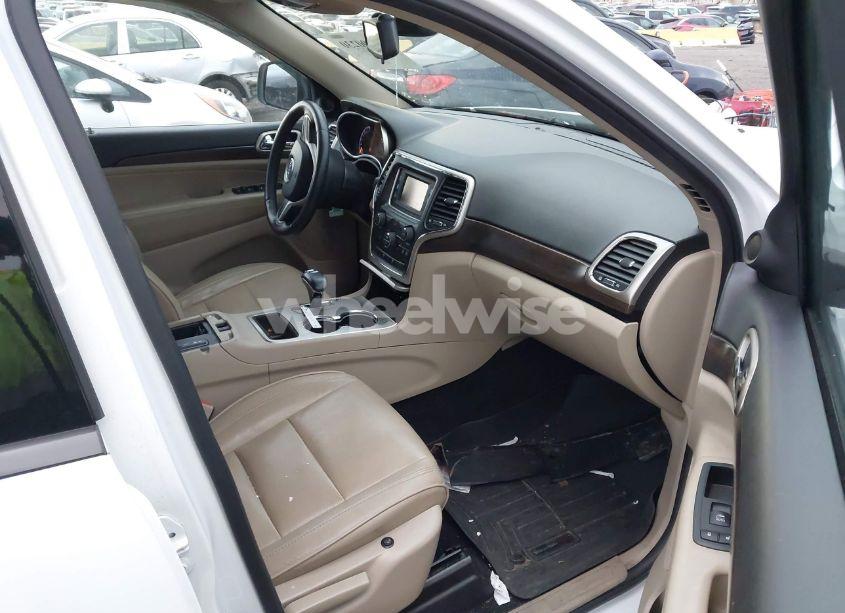 Photo 5 of 2014 Jeep Grand CHEROKEE LAREDO (VIN 1C4RJFAG2EC132444)