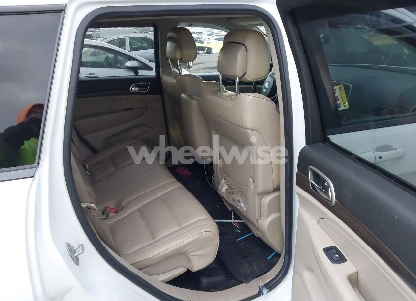 Photo 8 of 2014 Jeep Grand CHEROKEE LAREDO (VIN 1C4RJFAG2EC132444)