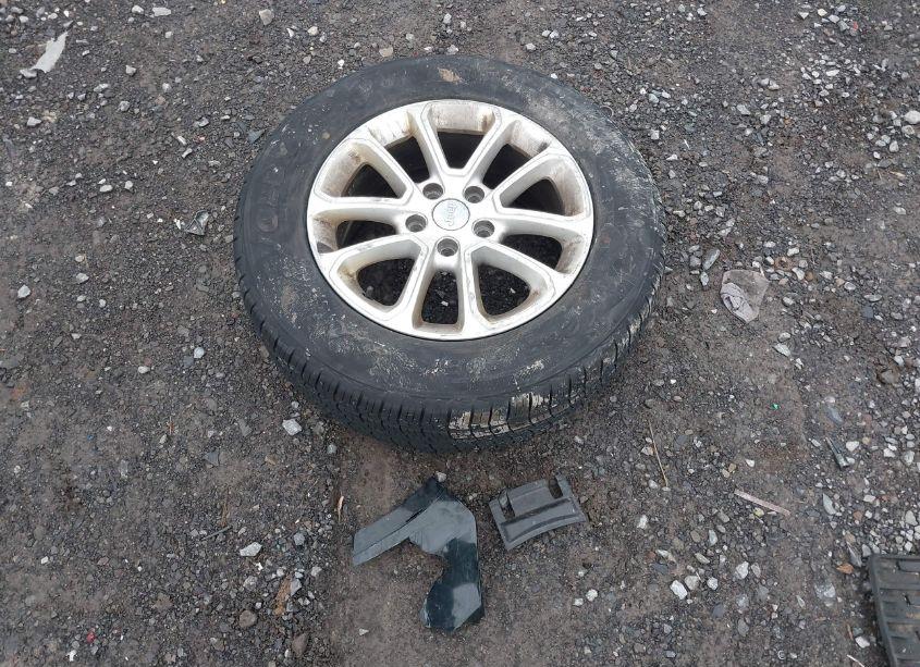 Photo 12 of 2014 Jeep Grand CHEROKEE LAREDO (VIN 1C4RJFAG2EC144089)