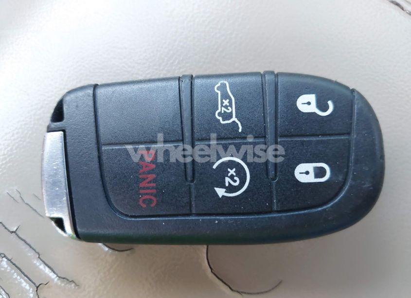 Photo 11 of 2014 Jeep Grand CHEROKEE LAREDO (VIN 1C4RJFAG2EC510231)