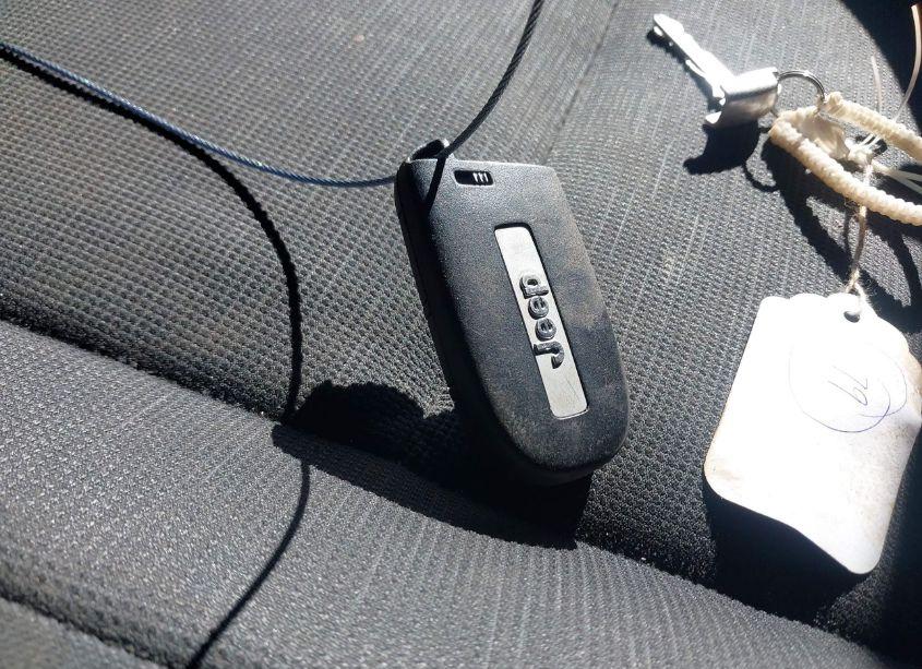 Photo 11 of 2015 Jeep Grand CHEROKEE LAREDO (VIN 1C4RJFAG2FC100093)