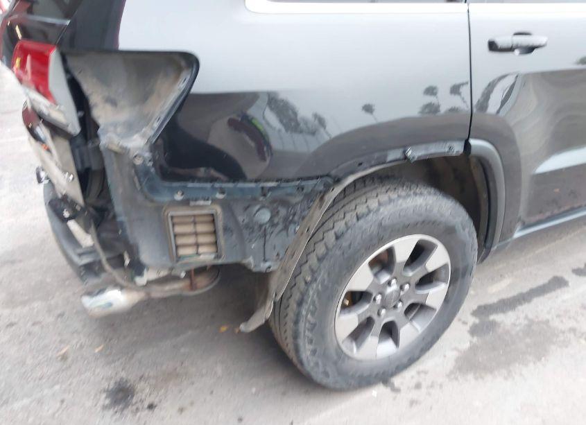 Photo 18 of 2015 Jeep Grand CHEROKEE LAREDO (VIN 1C4RJFAG2FC234151)