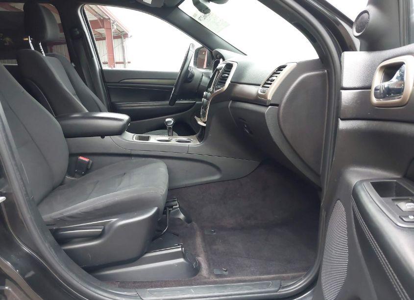 Photo 5 of 2015 Jeep Grand CHEROKEE LAREDO (VIN 1C4RJFAG2FC234151)