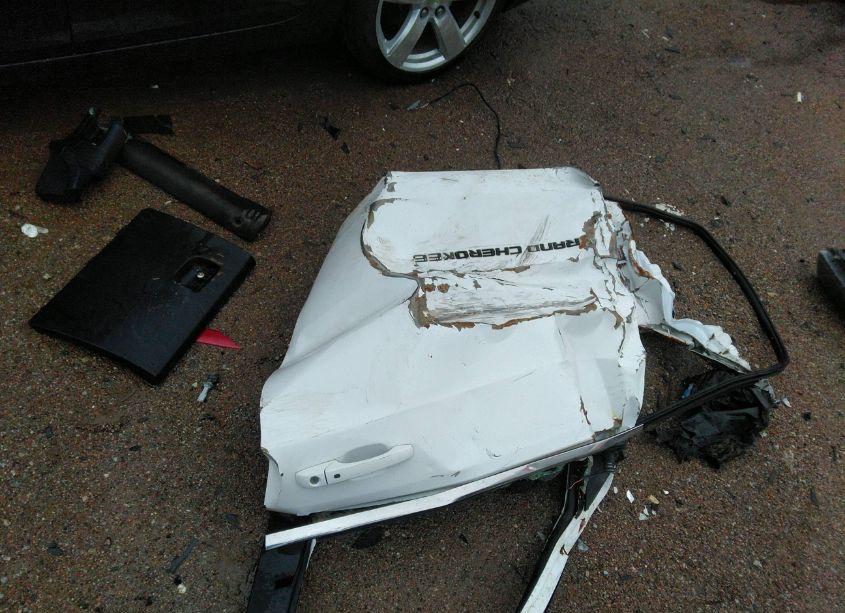 Photo 11 of 2015 Jeep Grand CHEROKEE ALTITUDE (VIN 1C4RJFAG2FC785437)