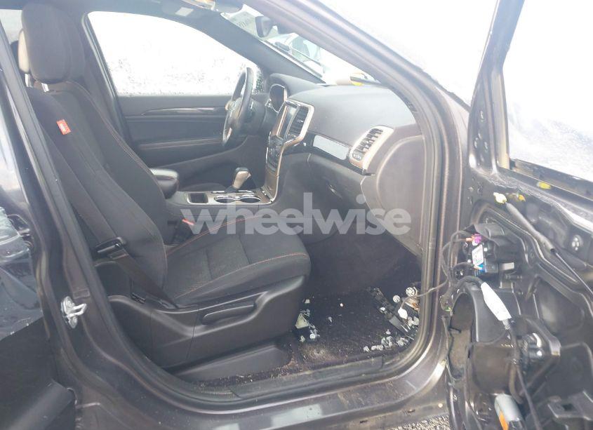 Photo 5 of 2017 Jeep Grand CHEROKEE 75TH ANNIVERSARY EDITION 4X4 (VIN 1C4RJFAG2HC674504)