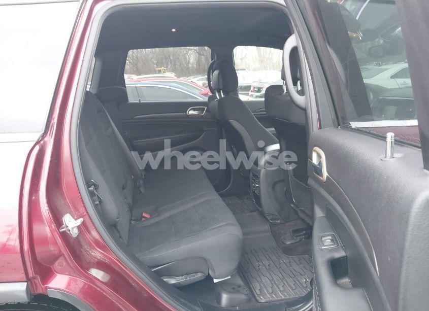 Photo 8 of 2017 Jeep Grand CHEROKEE LAREDO 4X4 (VIN 1C4RJFAG2HC682716)