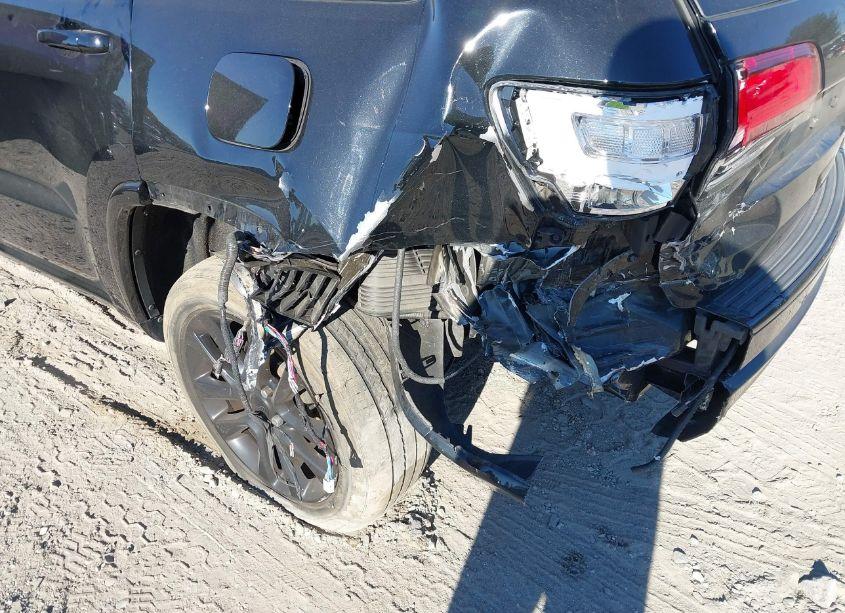 Photo 6 of 2017 Jeep Grand CHEROKEE ALTITUDE 4X4 (VIN 1C4RJFAG2HC828662)