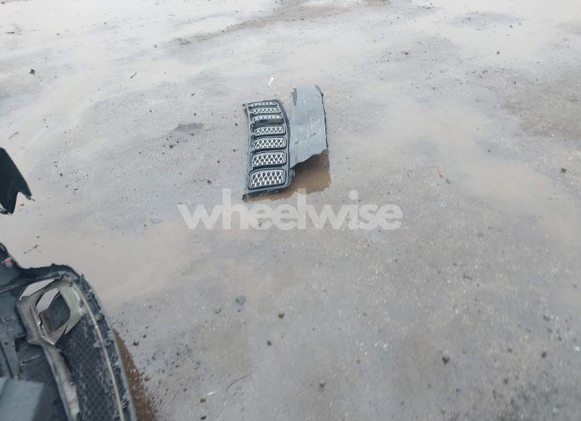 Photo 12 of 2017 Jeep Grand CHEROKEE ALTITUDE 4X4 (VIN 1C4RJFAG2HC865808)