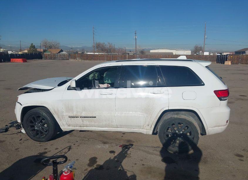 Photo 15 of 2017 Jeep Grand CHEROKEE ALTITUDE 4X4 (VIN 1C4RJFAG2HC876727)