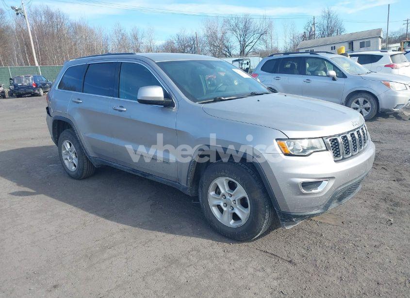 2017 Jeep Grand CHEROKEE LAREDO 4X4 (VIN 1C4RJFAG2HC901884) main photo