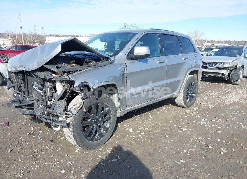 Photo 2 of 2017 Jeep Grand CHEROKEE ALTITUDE 4X4 (VIN 1C4RJFAG2HC909984)