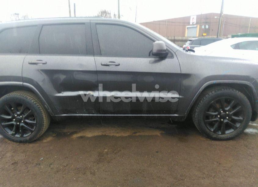 Photo 13 of 2017 Jeep Grand CHEROKEE ALTITUDE 4X4 (VIN 1C4RJFAG2HC926896)