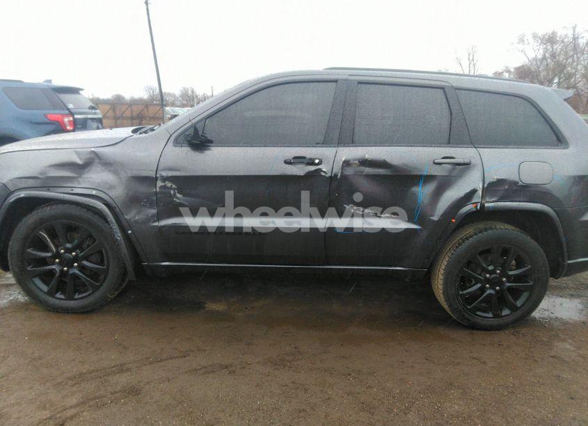 Photo 14 of 2017 Jeep Grand CHEROKEE ALTITUDE 4X4 (VIN 1C4RJFAG2HC926896)