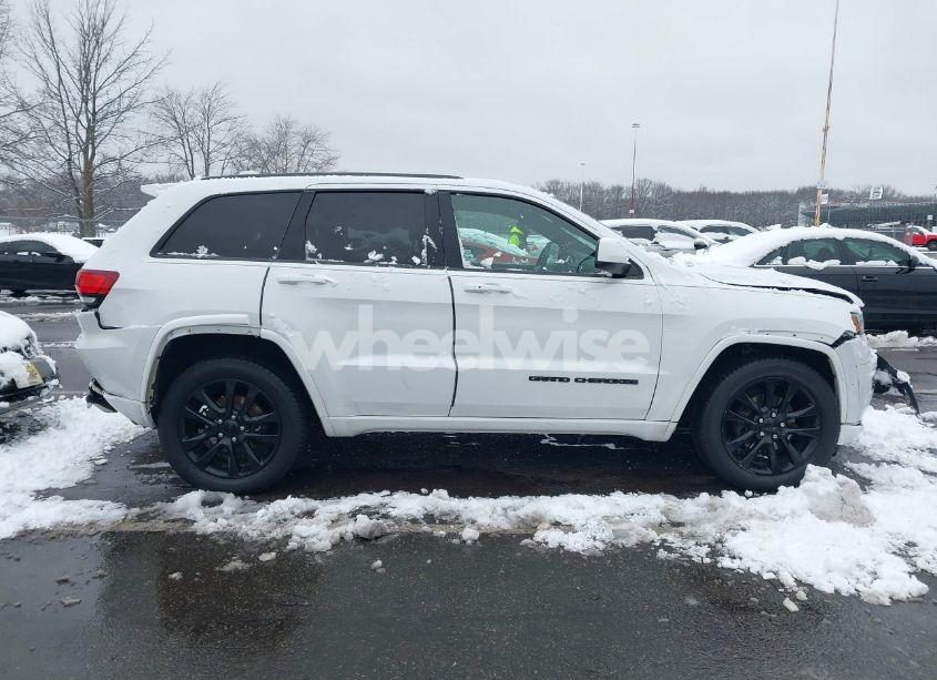 Photo 13 of 2017 Jeep Grand CHEROKEE ALTITUDE 4X4 (VIN 1C4RJFAG2HC951071)