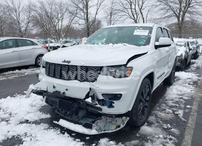 Photo 2 of 2017 Jeep Grand CHEROKEE ALTITUDE 4X4 (VIN 1C4RJFAG2HC951071)