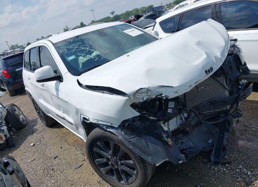 2018 Jeep Grand CHEROKEE ALTITUDE 4X4 (VIN 1C4RJFAG2JC303137) main photo