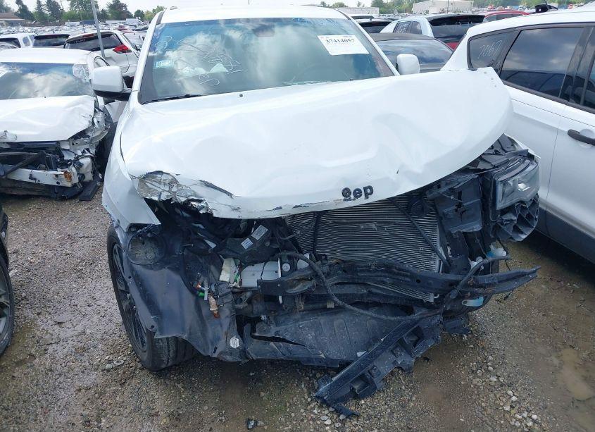 Photo 6 of 2018 Jeep Grand CHEROKEE ALTITUDE 4X4 (VIN 1C4RJFAG2JC303137)