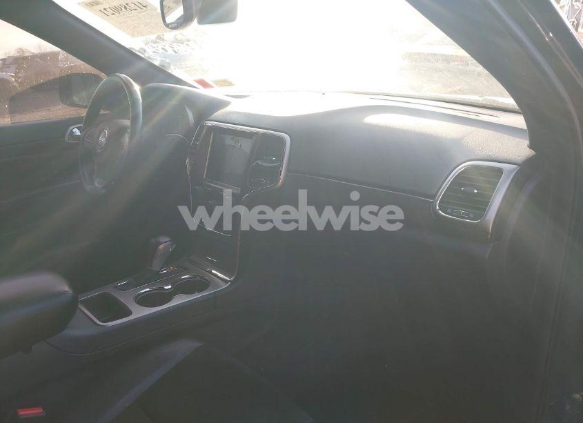 Photo 5 of 2018 Jeep Grand CHEROKEE ALTITUDE 4X4 (VIN 1C4RJFAG2JC303378)