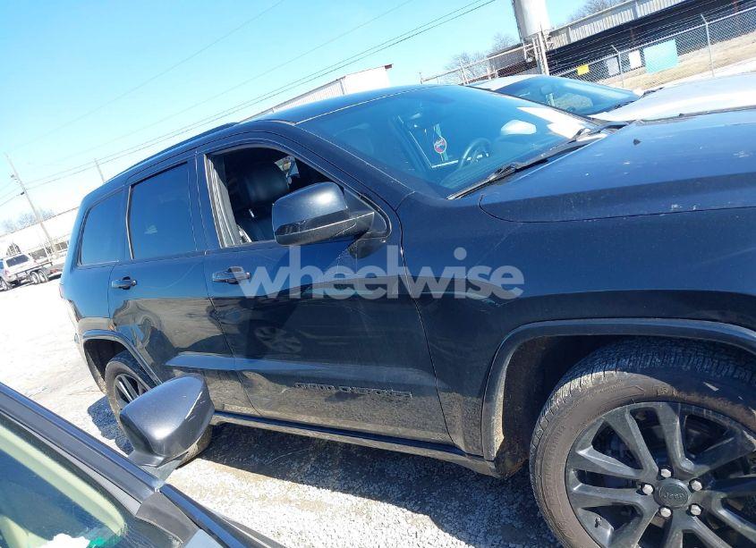 Photo 13 of 2018 Jeep Grand CHEROKEE ALTITUDE 4X4 (VIN 1C4RJFAG2JC343444)