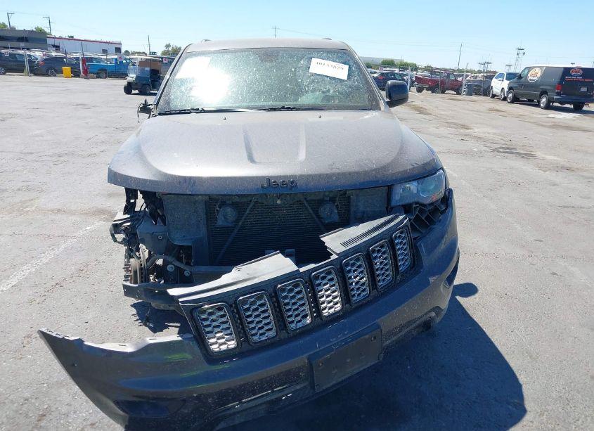 Photo 13 of 2018 Jeep Grand CHEROKEE LAREDO (VIN 1C4RJFAG2JC403920)