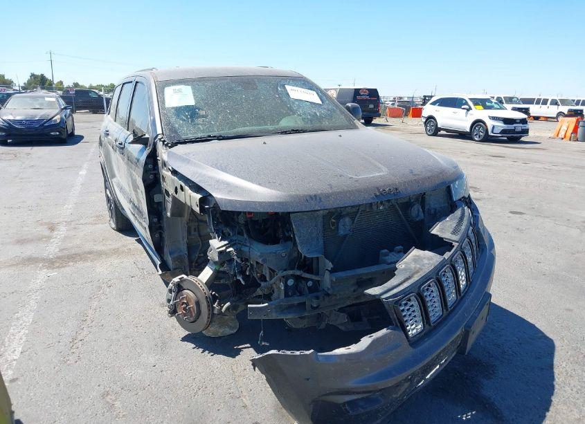 Photo 6 of 2018 Jeep Grand CHEROKEE LAREDO (VIN 1C4RJFAG2JC403920)