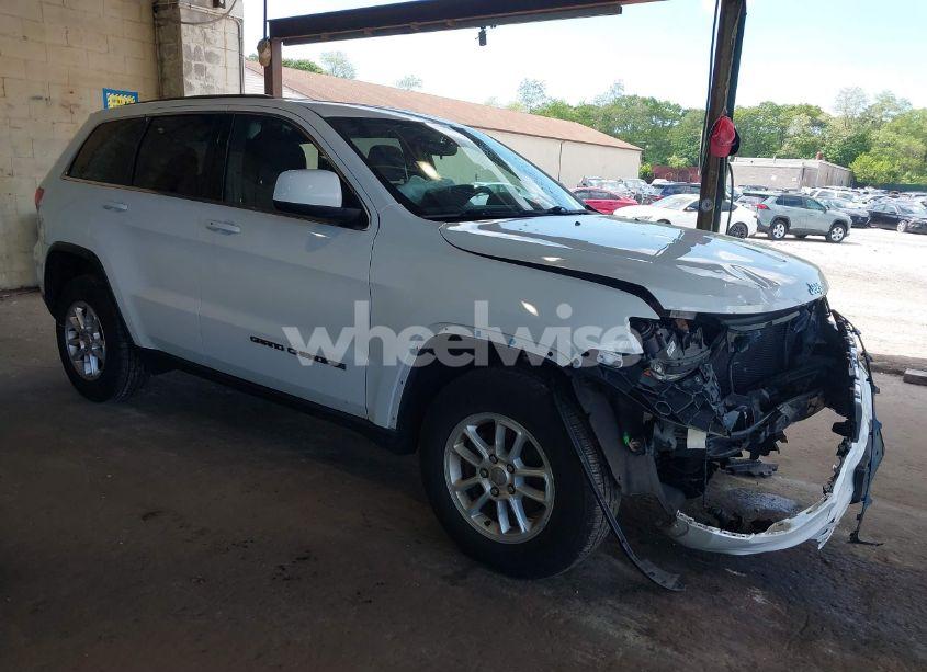 2018 Jeep Grand CHEROKEE LAREDO 4X4 (VIN 1C4RJFAG2JC433080) main photo
