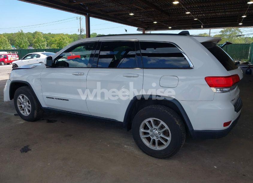 Photo 3 of 2018 Jeep Grand CHEROKEE LAREDO 4X4 (VIN 1C4RJFAG2JC433080)