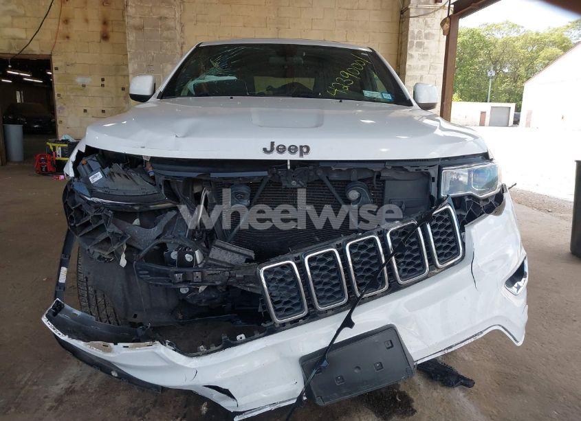 Photo 6 of 2018 Jeep Grand CHEROKEE LAREDO 4X4 (VIN 1C4RJFAG2JC433080)