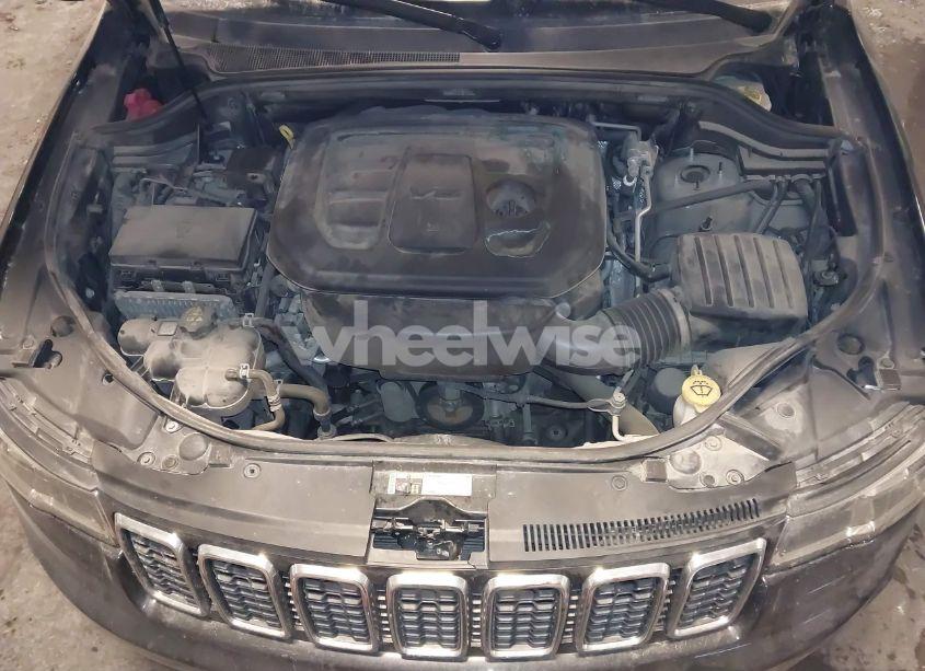 Photo 10 of 2019 Jeep Grand CHEROKEE LAREDO E 4X4 (VIN 1C4RJFAG2KC710344)