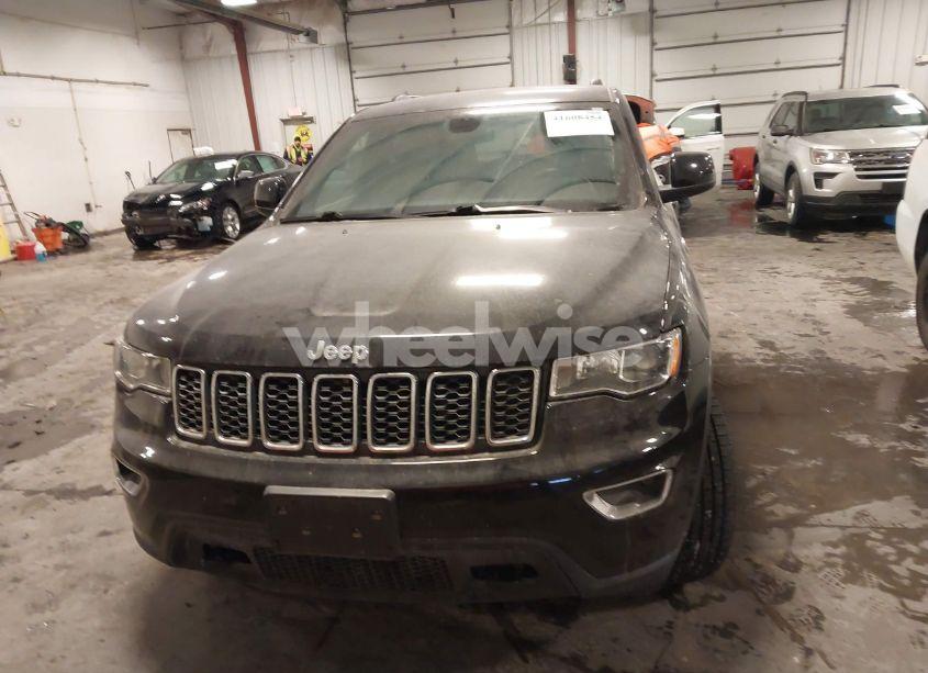 Photo 12 of 2019 Jeep Grand CHEROKEE LAREDO E 4X4 (VIN 1C4RJFAG2KC710344)