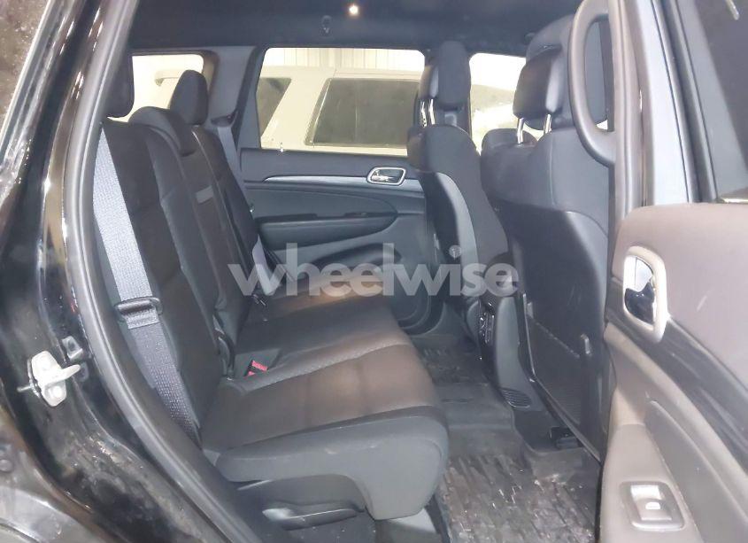 Photo 8 of 2019 Jeep Grand CHEROKEE LAREDO E 4X4 (VIN 1C4RJFAG2KC710344)