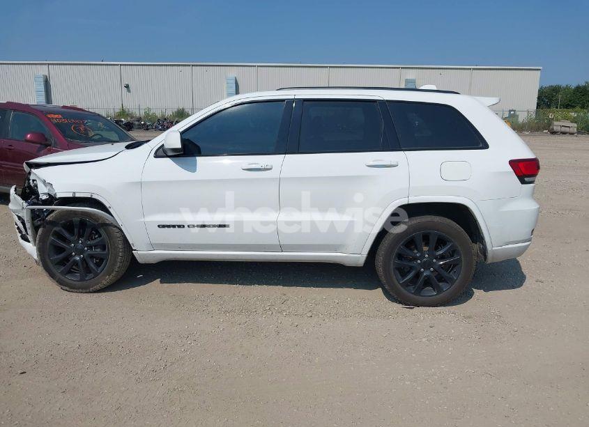Photo 14 of 2019 Jeep Grand CHEROKEE ALTITUDE 4X4/LAREDO 4X4/LAREDO E 4X4/UPLAND 4X4 (VIN 1C4RJFAG2KC810265)