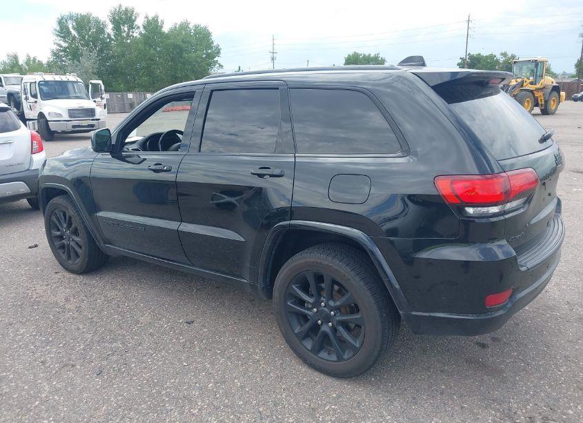 Photo 3 of 2020 Jeep Grand CHEROKEE LAREDO (VIN 1C4RJFAG2LC209861)