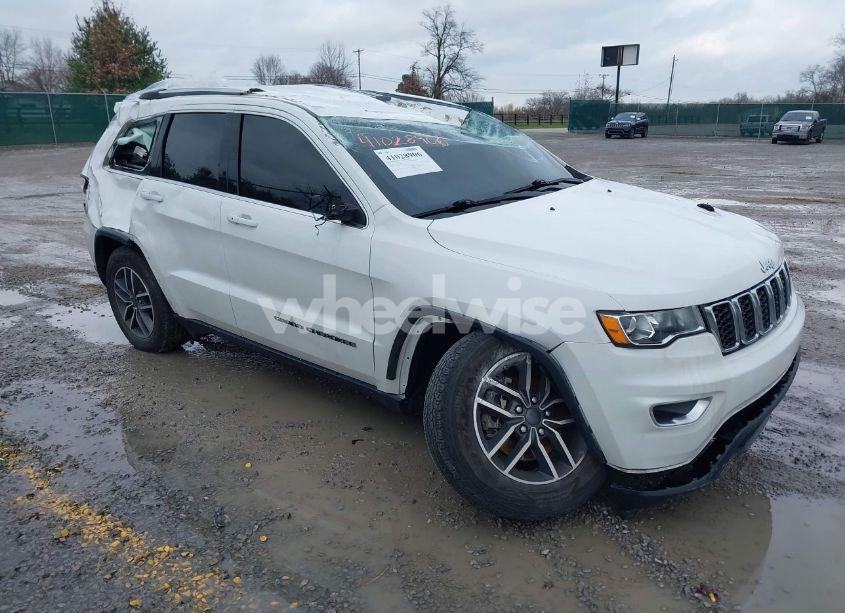 2020 Jeep Grand CHEROKEE LAREDO E 4X4 (VIN 1C4RJFAG2LC335945) main photo