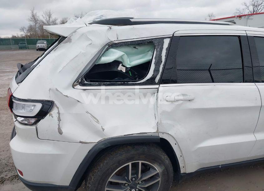 Photo 14 of 2020 Jeep Grand CHEROKEE LAREDO E 4X4 (VIN 1C4RJFAG2LC335945)