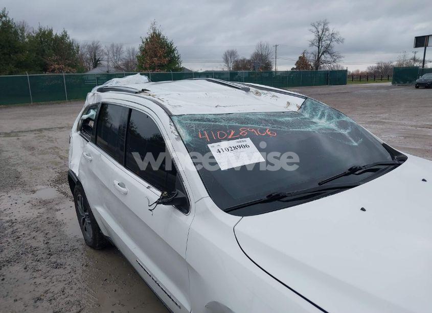 Photo 16 of 2020 Jeep Grand CHEROKEE LAREDO E 4X4 (VIN 1C4RJFAG2LC335945)