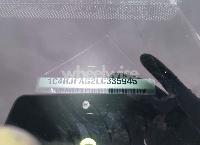 Photo 9 of 2020 Jeep Grand CHEROKEE LAREDO E 4X4 (VIN 1C4RJFAG2LC335945)