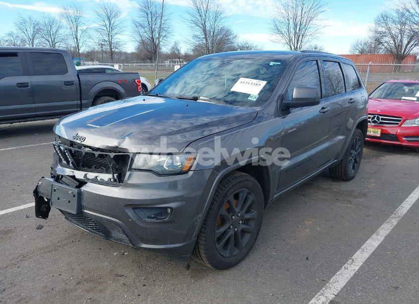 Photo 2 of 2020 Jeep Grand CHEROKEE LAREDO (VIN 1C4RJFAG2LC422745)