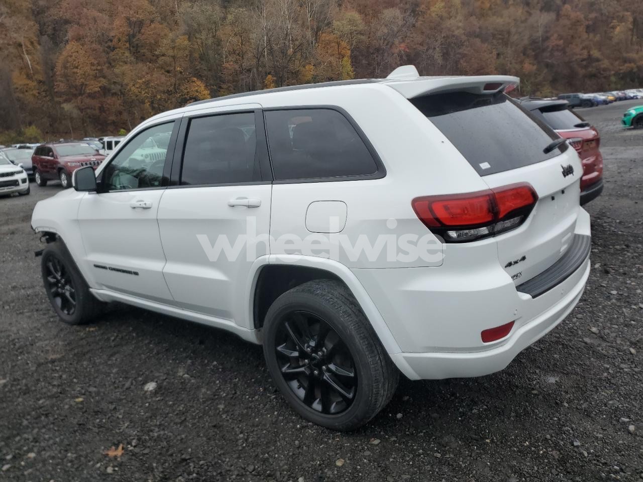 Photo 2 of 2022 JEEP GRAND CHEROKEE LAREDO E (VIN 1C4RJFAG2NC124795)