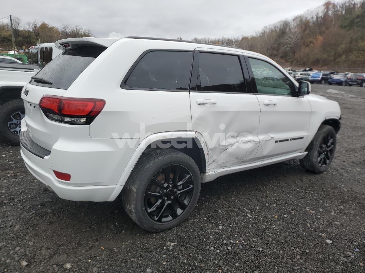 Photo 3 of 2022 JEEP GRAND CHEROKEE LAREDO E (VIN 1C4RJFAG2NC124795)